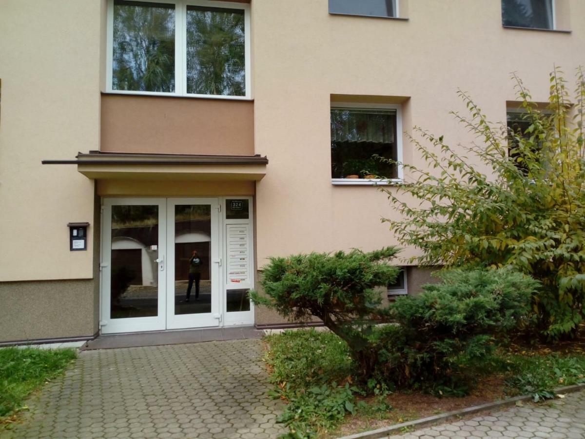 Apartman Na Slunecni Strani تروتنوف المظهر الخارجي الصورة